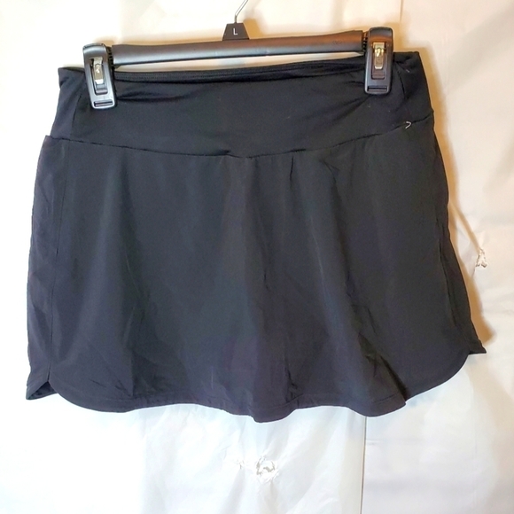 ZELLA Tennis Skort in Size Medium in Black Preloved. - Picture 1 of 7